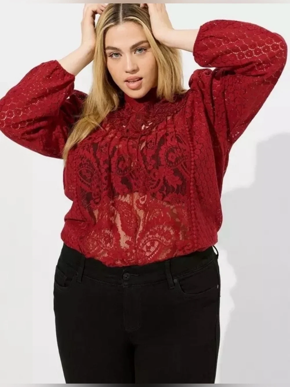 💋 Torrid Red Lace Top